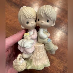 Precious Moments Vintage Love One Another Porcelain Figure 5” tall